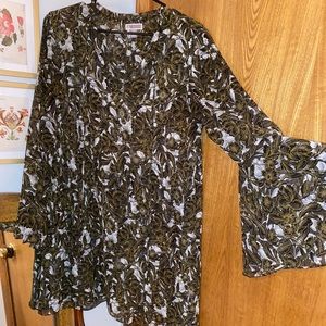 bell sleeve dress